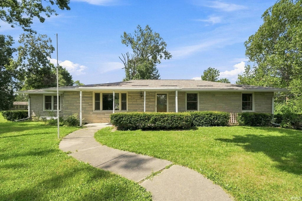 Photo of 3675 NE Shadeland Road, Marion, IN 46952 (MLS # 202636302)