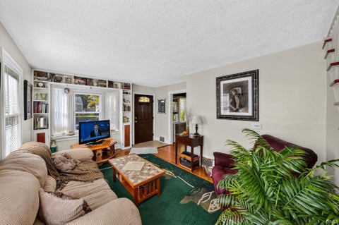 Tiny photo for 1018 Foster Street, South Bend, IN 46617 (MLS # 202643750)