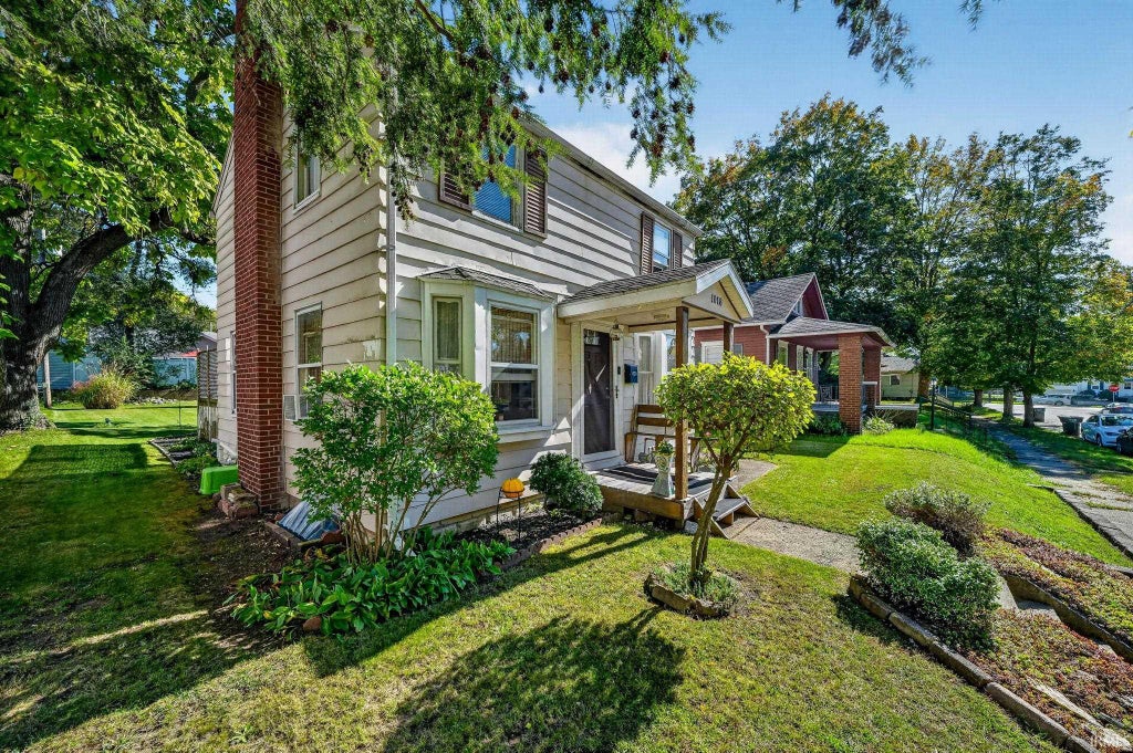 Photo of 1018 Foster Street, South Bend, IN 46617 (MLS # 202643750)