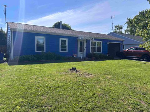 Photo of 1535 Monroe Street, Rochester, IN 46975 (MLS # 202620075)