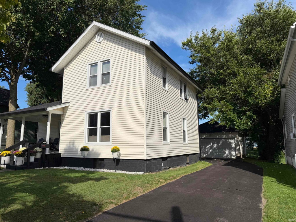 Photo of 231 Clark Street, Kendallville, IN 46755 (MLS # 202637769)