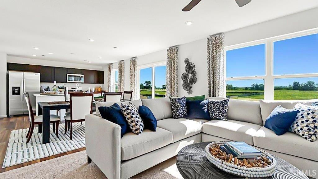 Photo of 1362 Stuckey Pointe Pass, Fort Wayne, IN 46818 (MLS # 202538519)