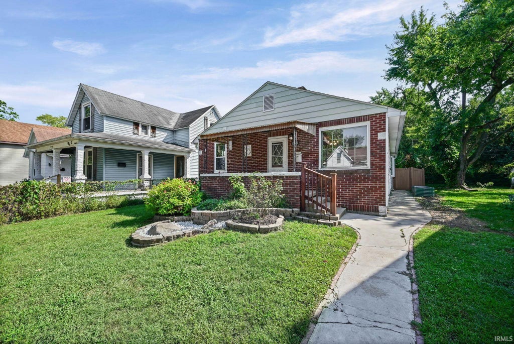 Photo of 1925 Morton Street, Lafayette, IN 47904 (MLS # 202638549)