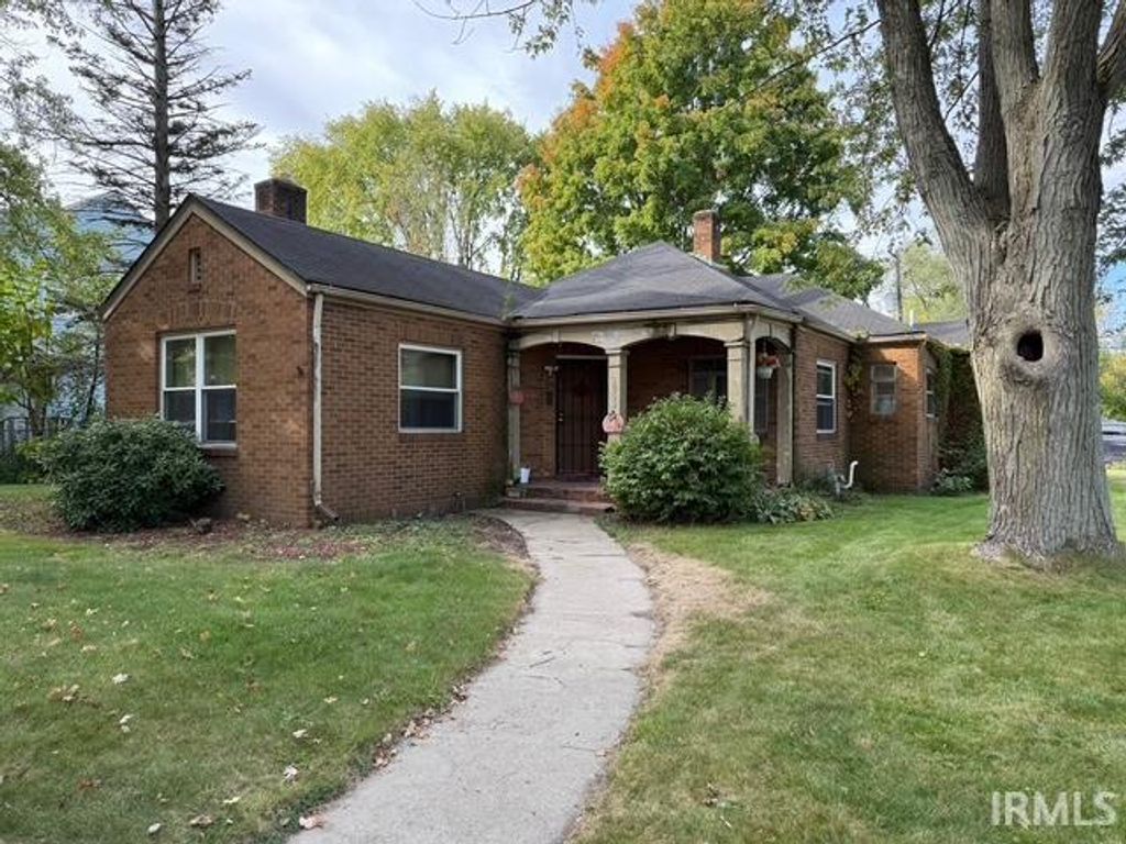 Photo of 1053 N Elmer Street, South Bend, IN 46628 (MLS # 202542568)