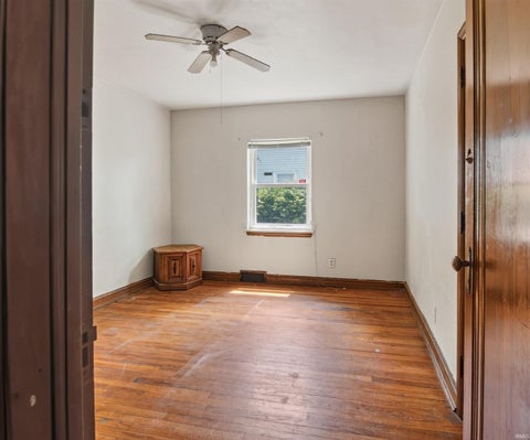 Tiny photo for 1053 N Elmer Street, South Bend, IN 46628 (MLS # 202542568)