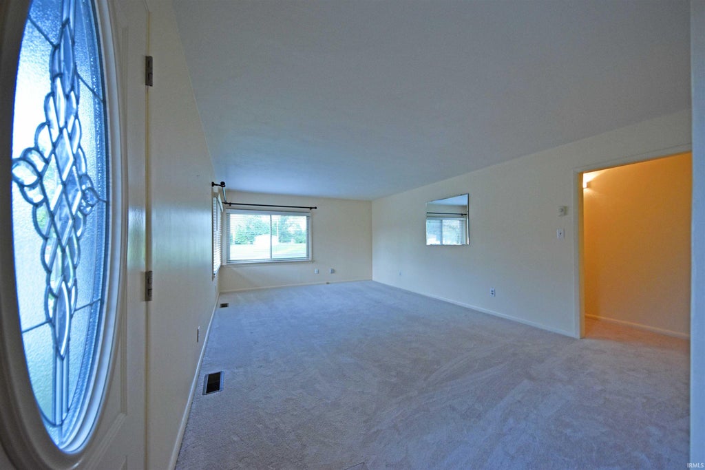 Photo of 4814 Ashwood Drive, Fort Wayne, IN 46809 (MLS # 202637685)