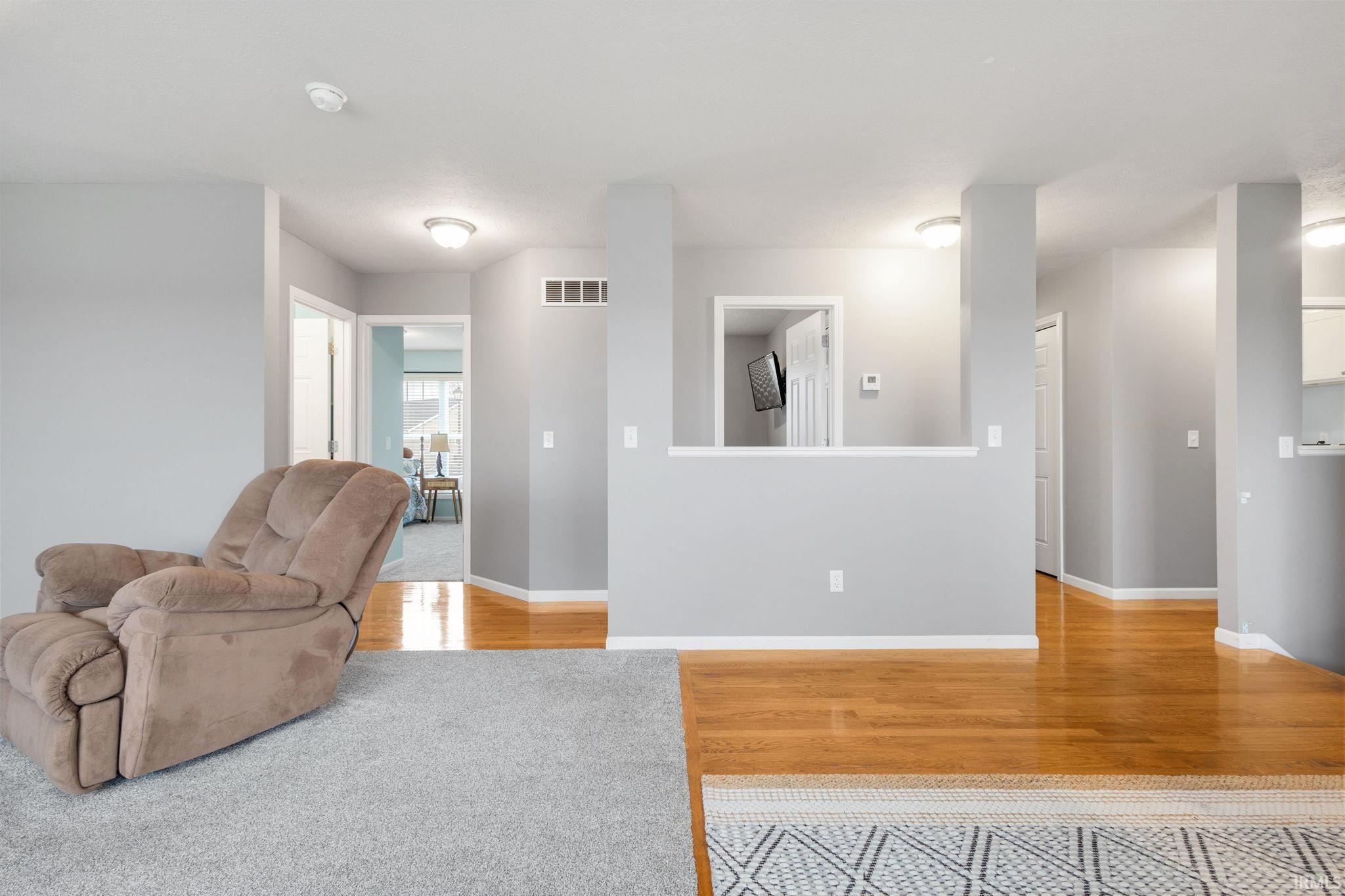 South Bend, Indiana 46628, United States, 3 Bedrooms Bedrooms, ,2 BathroomsBathrooms,Residential,Pending,247083