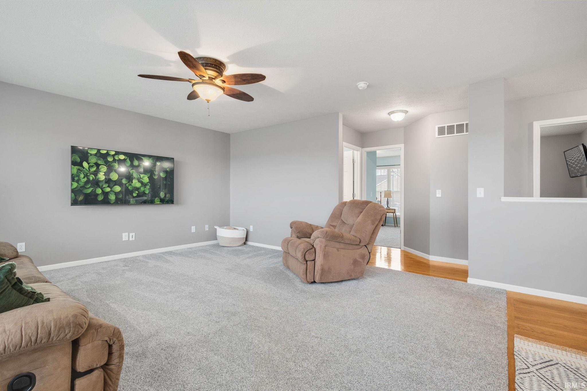 South Bend, Indiana 46628, United States, 3 Bedrooms Bedrooms, ,2 BathroomsBathrooms,Residential,Pending,247083