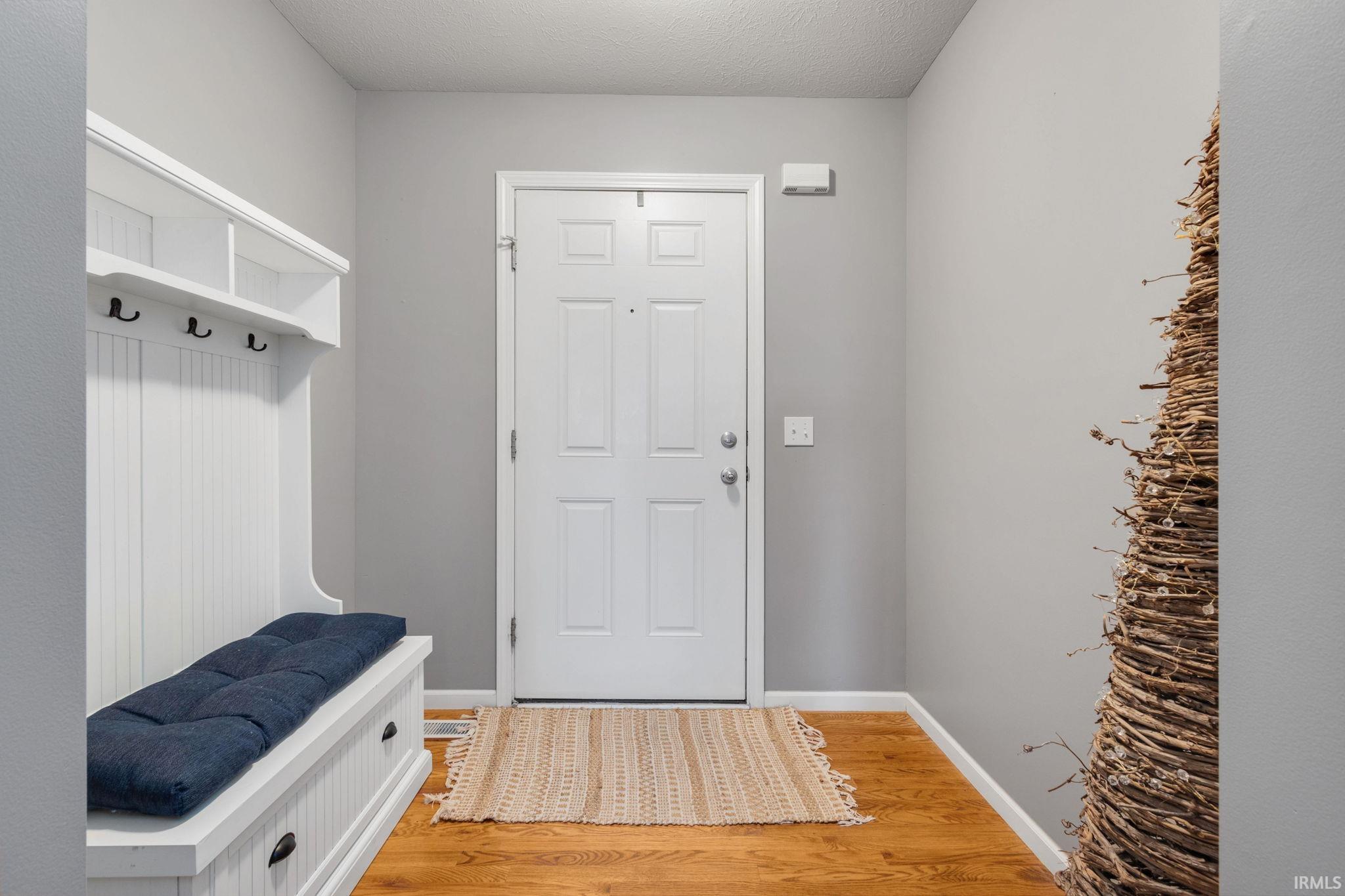 South Bend, Indiana 46628, United States, 3 Bedrooms Bedrooms, ,2 BathroomsBathrooms,Residential,Pending,247083