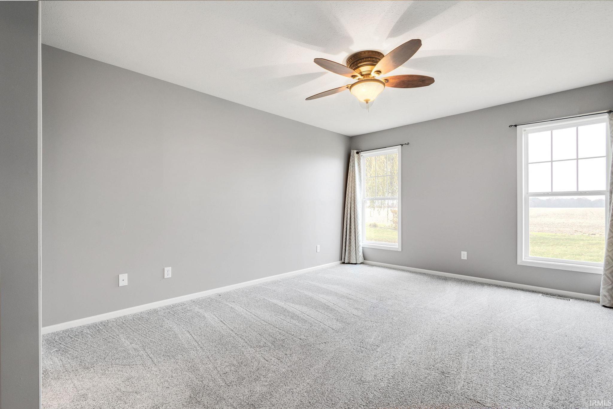 South Bend, Indiana 46628, United States, 3 Bedrooms Bedrooms, ,2 BathroomsBathrooms,Residential,Pending,247083