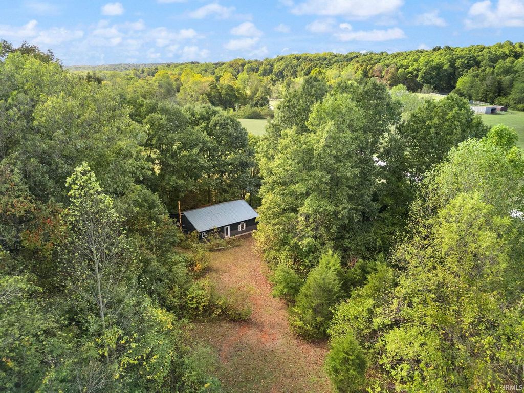 Photo of 6066 S Roselawn Dr. Dr, Hardinsburg, IN 47125 (MLS # 202539357)