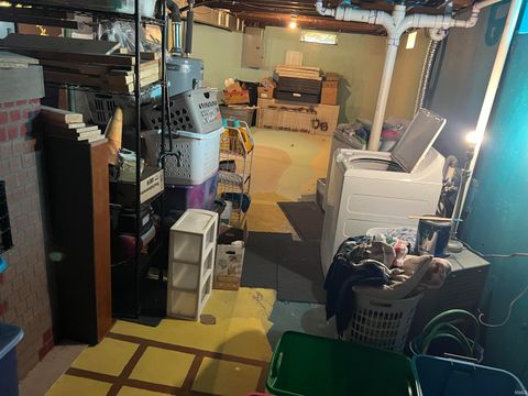 Tiny photo for 2118 S Warren Street, South Bend, IN 46613 (MLS # 202612518)