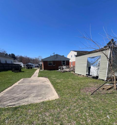 Tiny photo for 2118 S Warren Street, South Bend, IN 46613 (MLS # 202612518)