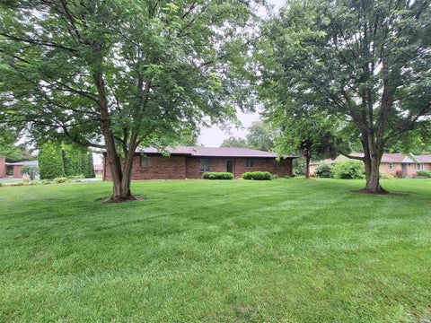Tiny photo for 1401 Ruhl Garden Court, Kokomo, IN 46902 (MLS # 202620393)