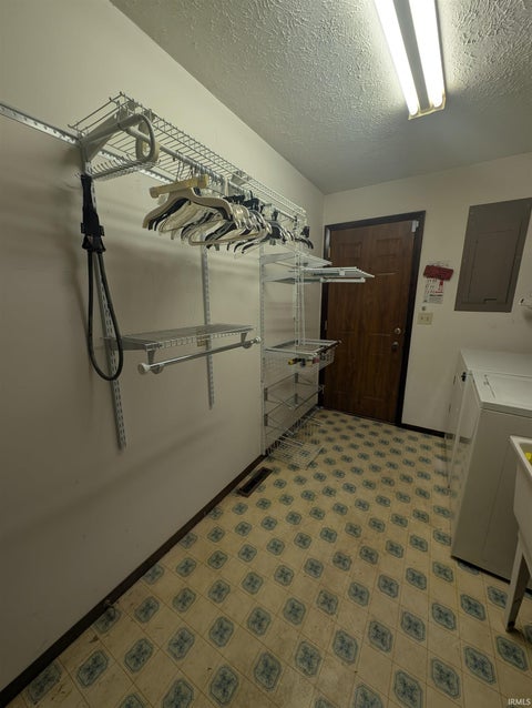 Tiny photo for 1401 Ruhl Garden Court, Kokomo, IN 46902 (MLS # 202620393)