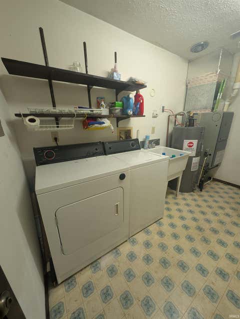 Tiny photo for 1401 Ruhl Garden Court, Kokomo, IN 46902 (MLS # 202620393)