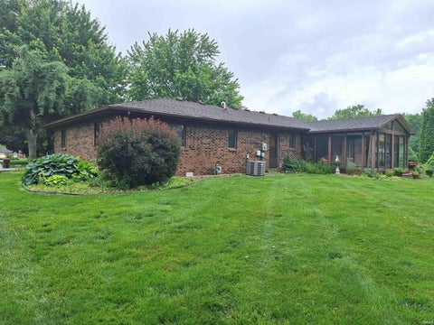 Tiny photo for 1401 Ruhl Garden Court, Kokomo, IN 46902 (MLS # 202620393)