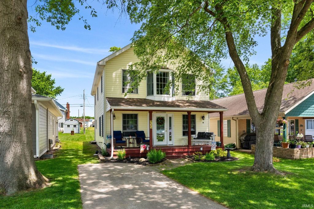 Photo of 12135 N Upper Lake Shore Dr, Monticello, IN 47960 (MLS # 202620927)