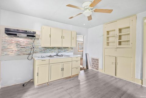 Tiny photo for 3722 S Gallatin Street, Marion, IN 46953 (MLS # 202618746)