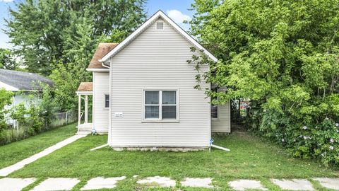 Photo of 3722 S Gallatin Street, Marion, IN 46953 (MLS # 202618746)
