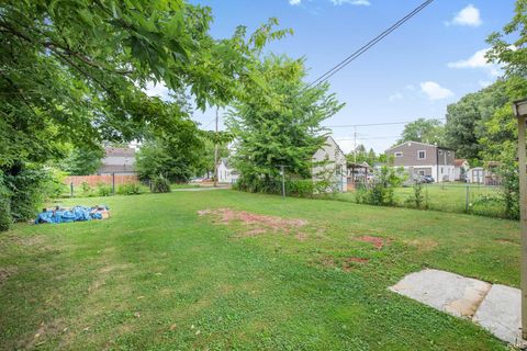 Tiny photo for 3722 S Gallatin Street, Marion, IN 46953 (MLS # 202618746)