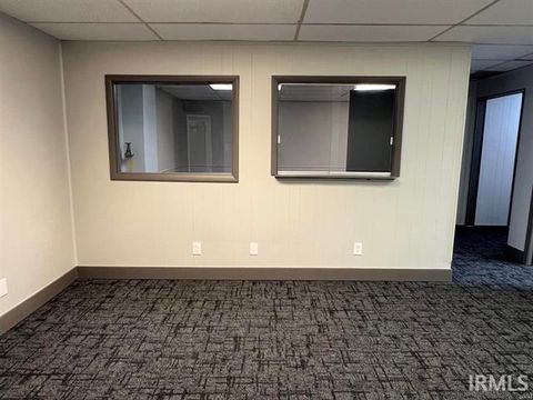 Tiny photo for 123 N Buckeye Street #Suite E, Kokomo, IN 46901 (MLS # 202601940)