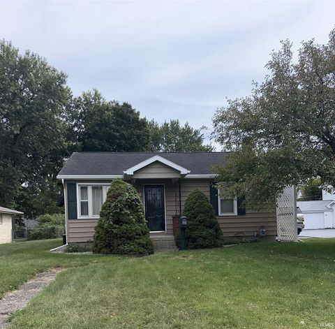 Photo of 39 George Street, Peru, IN 46970 (MLS # 202536453) Photo of 39 George Street, Peru, IN 46970 (MLS # 202536453)