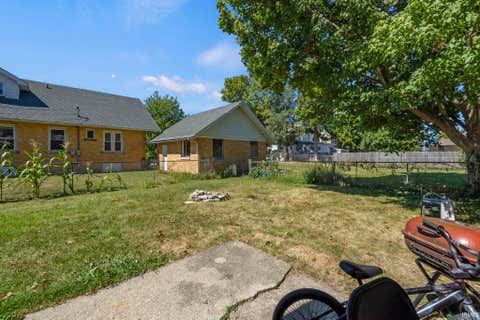 Tiny photo for 426 E Market Street, Huntington, IN 46750 (MLS # 202627303)