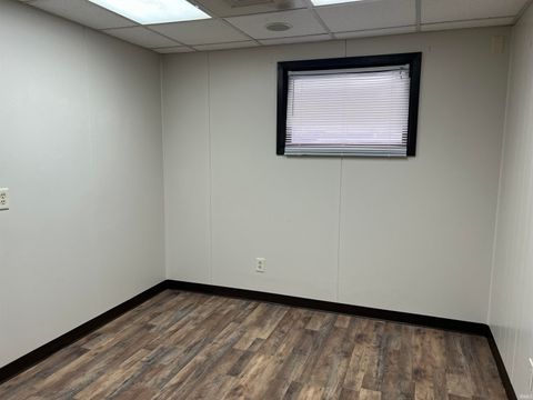 Tiny photo for 3804 Southland Avenue, Kokomo, IN 46902 (MLS # 202600495)