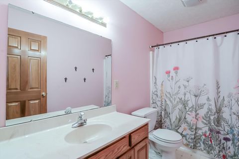 Tiny photo for 4718 W Country Road #150, Danville, IN 46122 (MLS # 202615682)
