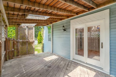 Tiny photo for 804 S 10th Street, Lafayette, IN 47905 (MLS # 202532611)