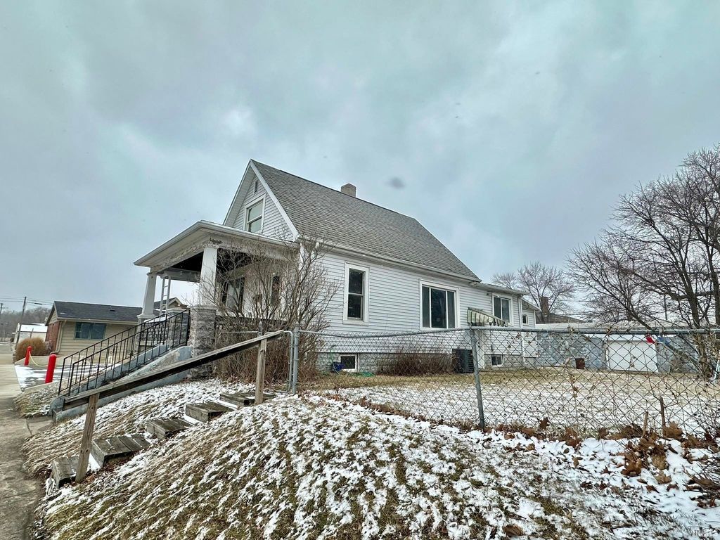 Photo of 115 N Miami Street, Peru, IN 46970 (MLS # 202605645)