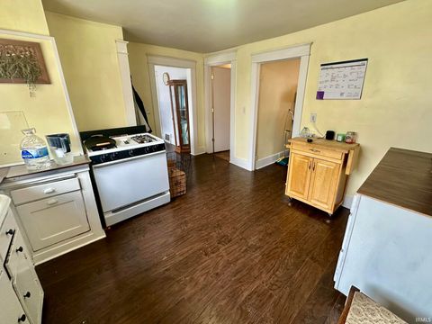 Tiny photo for 115 N Miami Street, Peru, IN 46970 (MLS # 202605645)