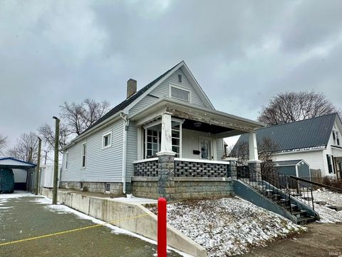 Tiny photo for 115 N Miami Street, Peru, IN 46970 (MLS # 202605645)