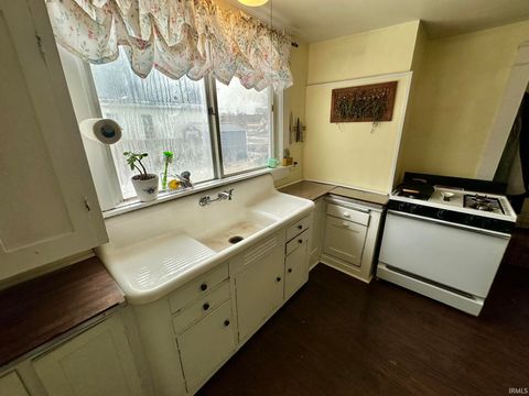 Tiny photo for 115 N Miami Street, Peru, IN 46970 (MLS # 202605645)