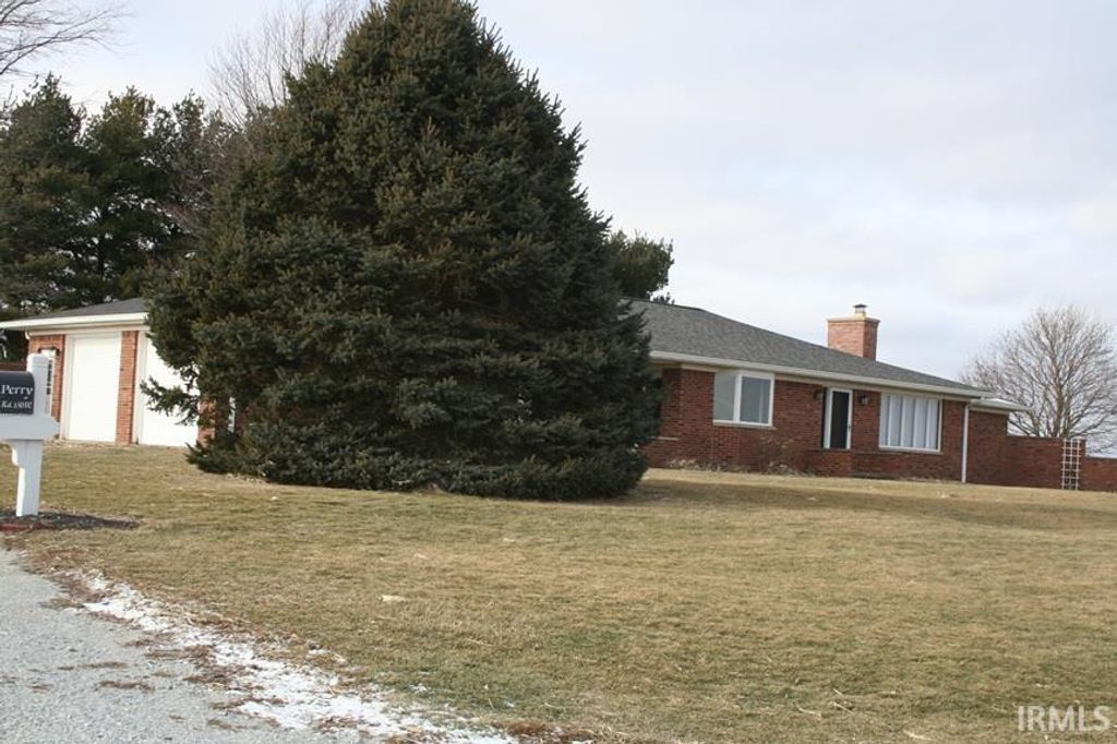 Photo of 4750 S COUNTY ROAD 150 W, Frankfort, IN 46041 (MLS # 202602107)