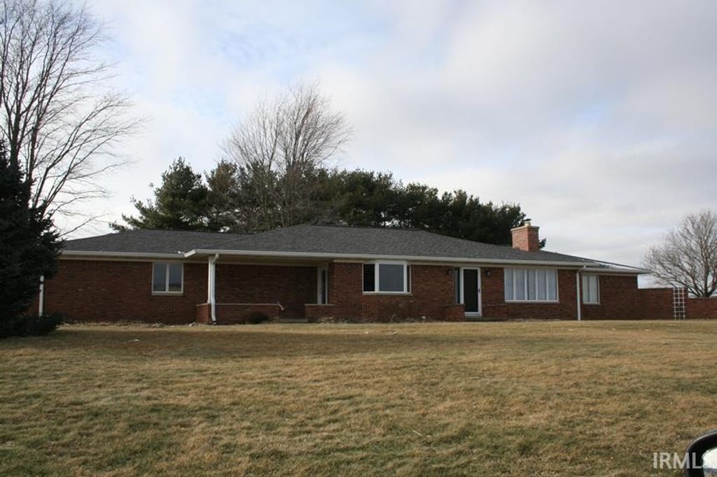 Photo of 4750 S COUNTY ROAD 150 W, Frankfort, IN 46041 (MLS # 202602107)