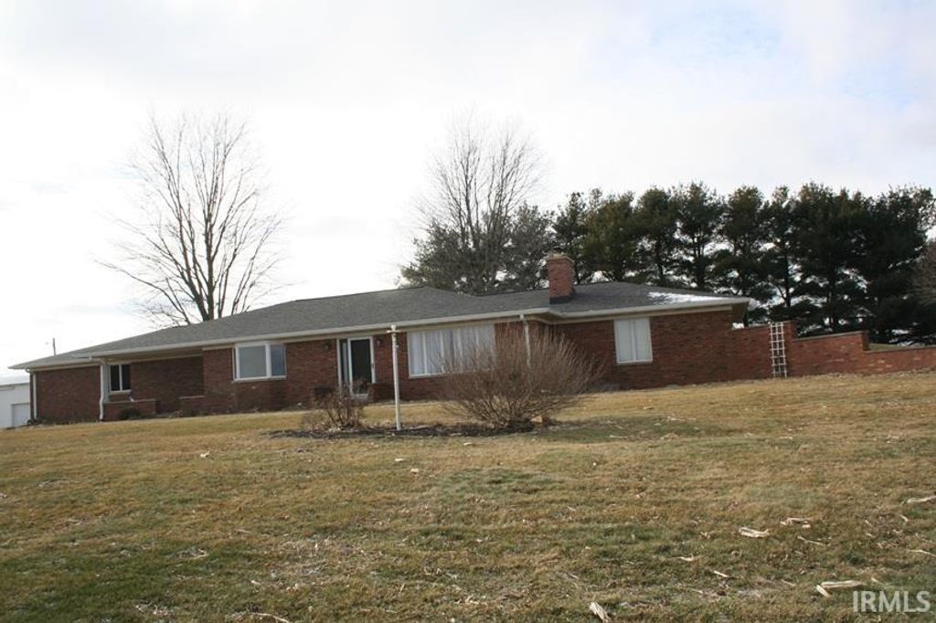 Photo of 4750 S COUNTY ROAD 150 W, Frankfort, IN 46041 (MLS # 202602107)