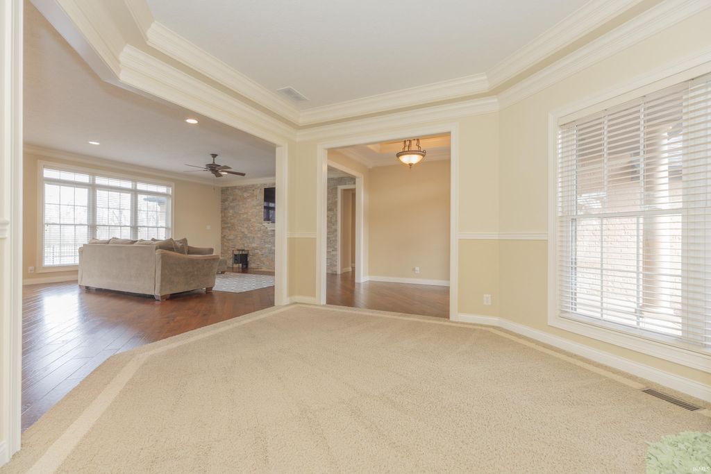 Photo of 2848 Thornhill Drive, Evansville, IN 47725 (MLS # 202611432)