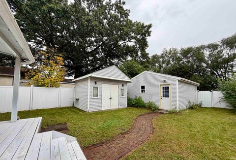 Tiny photo for 225 Stanley Street, Mishawaka, IN 46545 (MLS # 202640652)