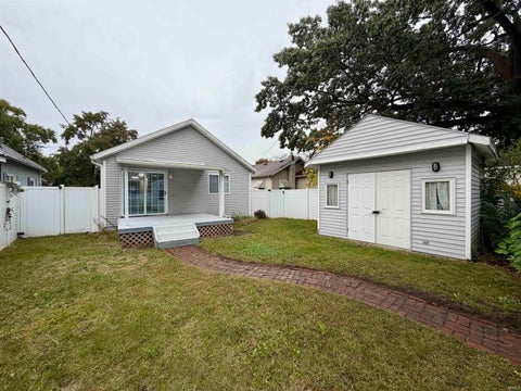 Tiny photo for 225 Stanley Street, Mishawaka, IN 46545 (MLS # 202640652)