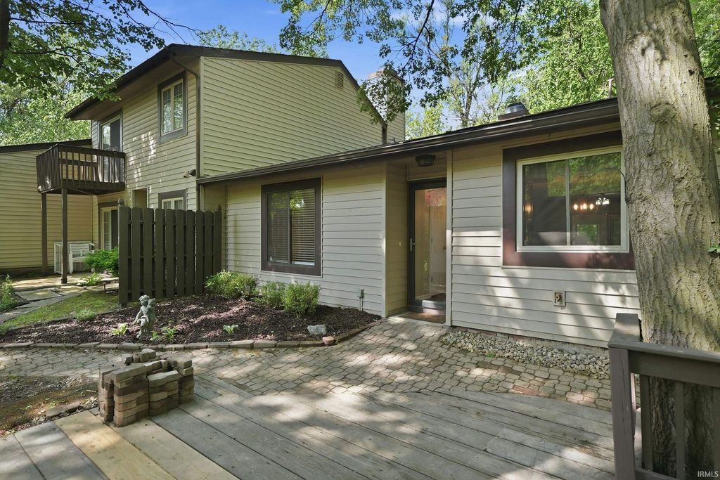 Photo of 5038 Stellhorn Road, Fort Wayne, IN 46815 (MLS # 202619294)