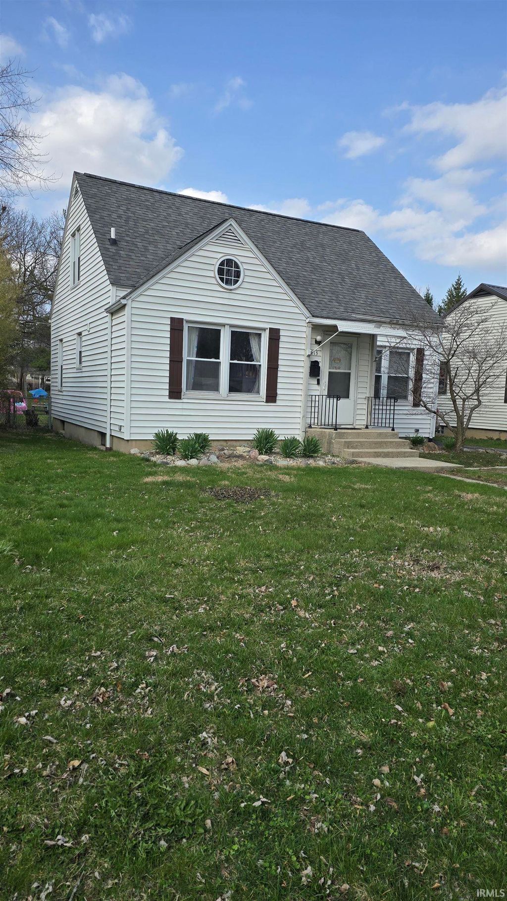 Photo of 813 Kenwood Avenue, Fort Wayne, IN 46805 (MLS # 202610857)