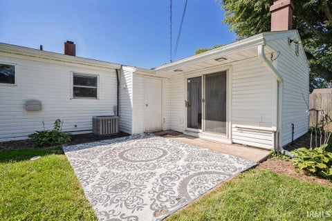 Tiny photo for 1716 Oakhill Road, Kokomo, IN 46902 (MLS # 202635152)