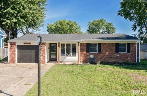 Photo of 1716 Oakhill Road, Kokomo, IN 46902 (MLS # 202635152)