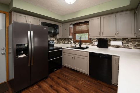 Tiny photo for 4531 Blue Water Court, Fort Wayne, IN 46804 (MLS # 202618647)