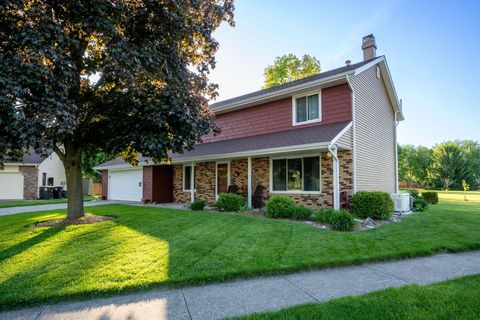 Photo of 4531 Blue Water Court, Fort Wayne, IN 46804 (MLS # 202618647)