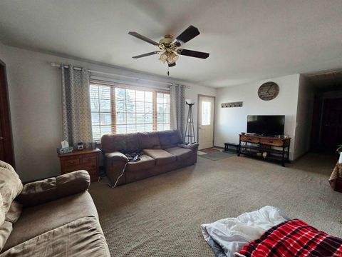 Tiny photo for 504 S Park Drive, Monticello, IN 47960 (MLS # 202604864)