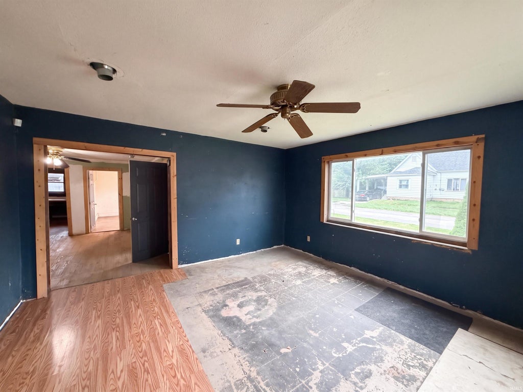 Photo of 309 NE B Street, Linton, IN 47441 (MLS # 202642683)