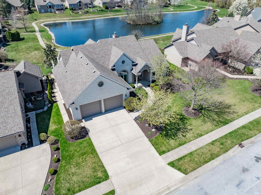 Photo of 1420 Shingle Oak Pointe, Fort Wayne, IN 46814 (MLS # 202612324)